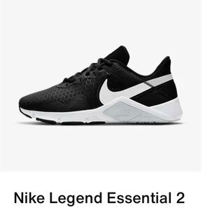 Nike Legend Essentials 2 Sneakers